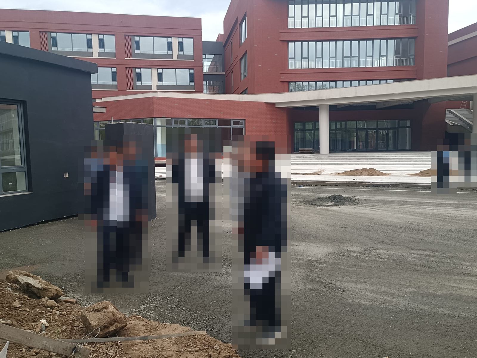 Fushun Experimental Middle School — On site
