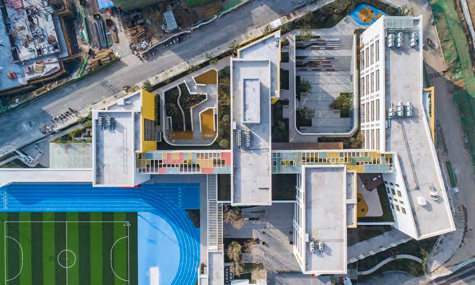 Xi'an Vanke Lidesi Primary School — The school from above.